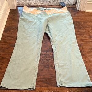 Universal Thread Green Pant